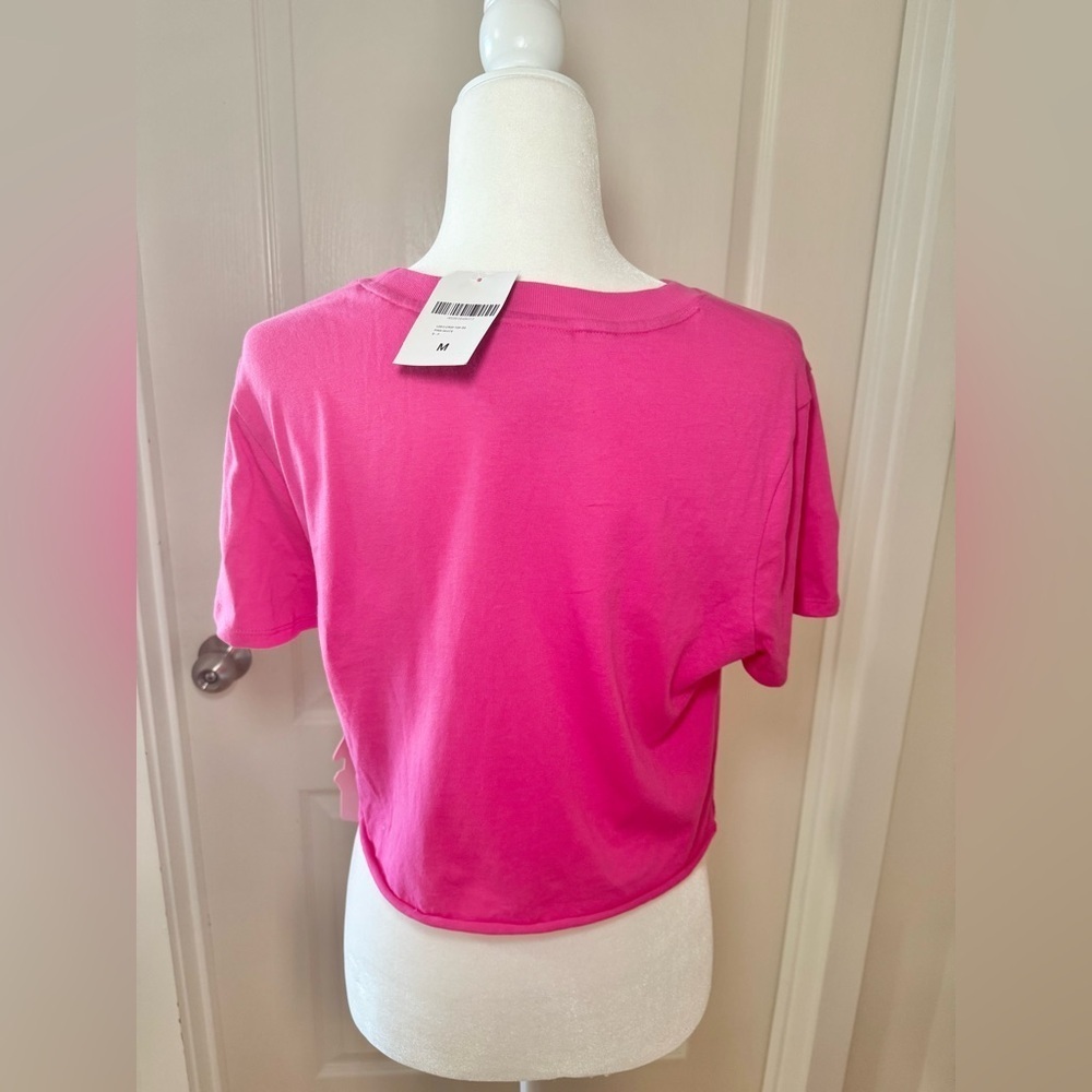 NWT Forever 21 x Barbie Graphic Crop Tee Pink Logo T-Shirt Size M - Picture 2 of 4